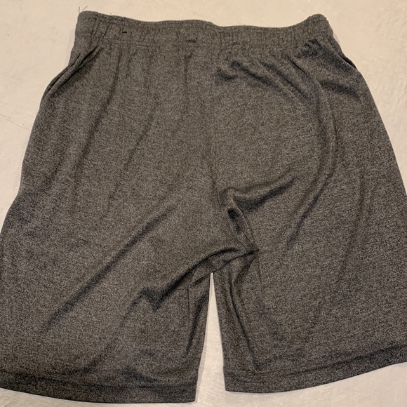 Bundle of 2 Shorts Big Boy size - Picture 10 of 11
